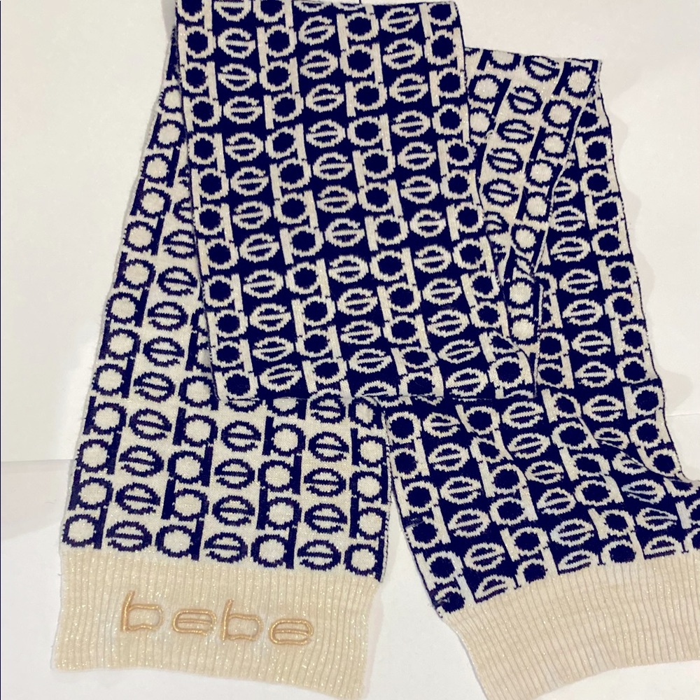 Bebe scarf EUC